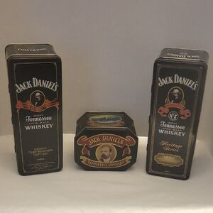 Jack Daniels Black and Gold Decor Accent Set